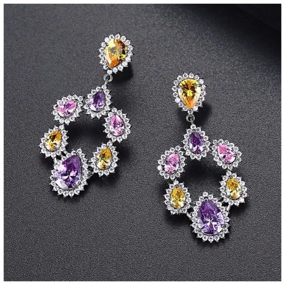 Swarovski Crystals The Carys  Earrings - Picture 4 of 5